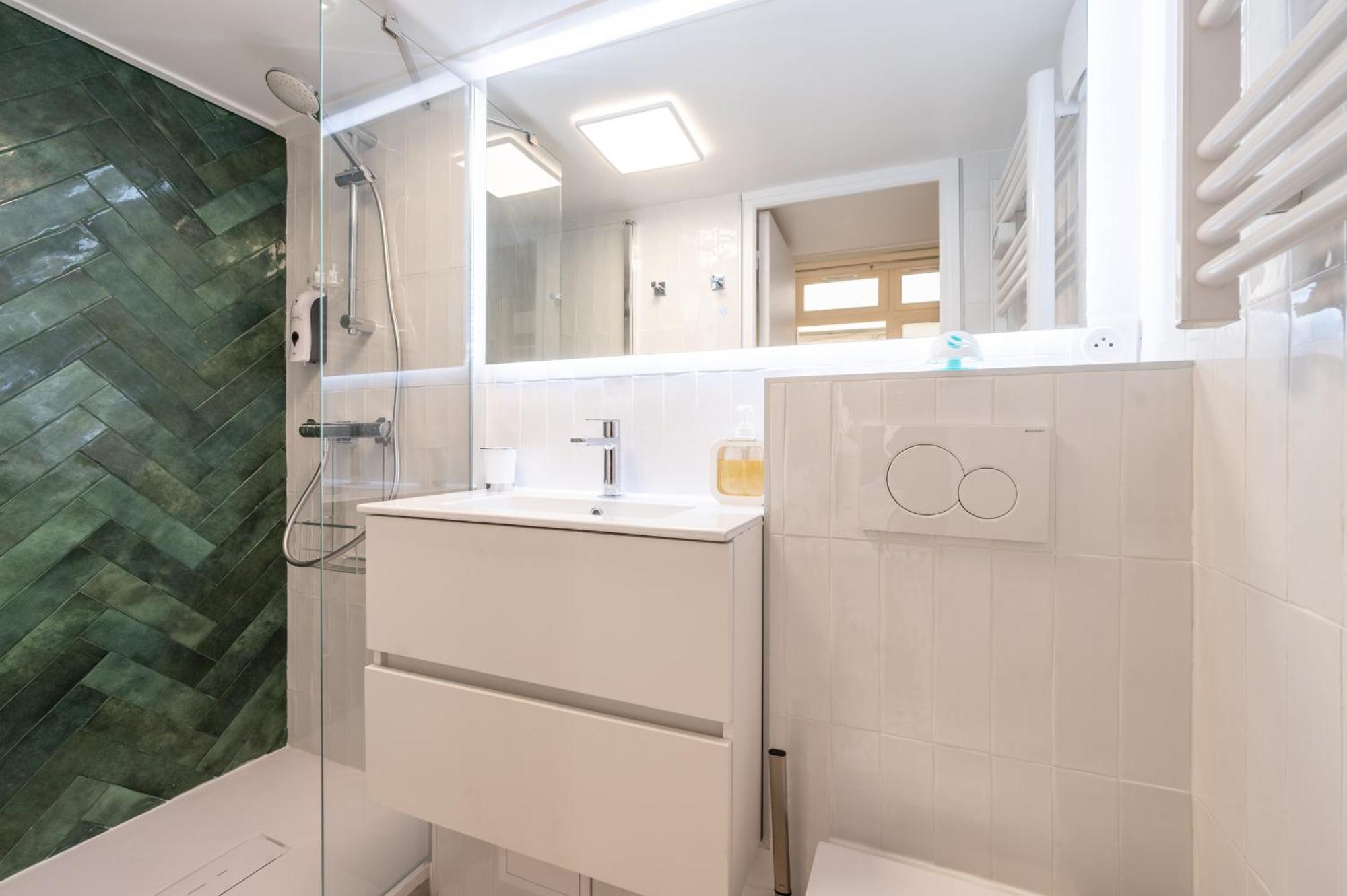 Little Boudoir Of Paris Champs-Elysees Exterior photo
