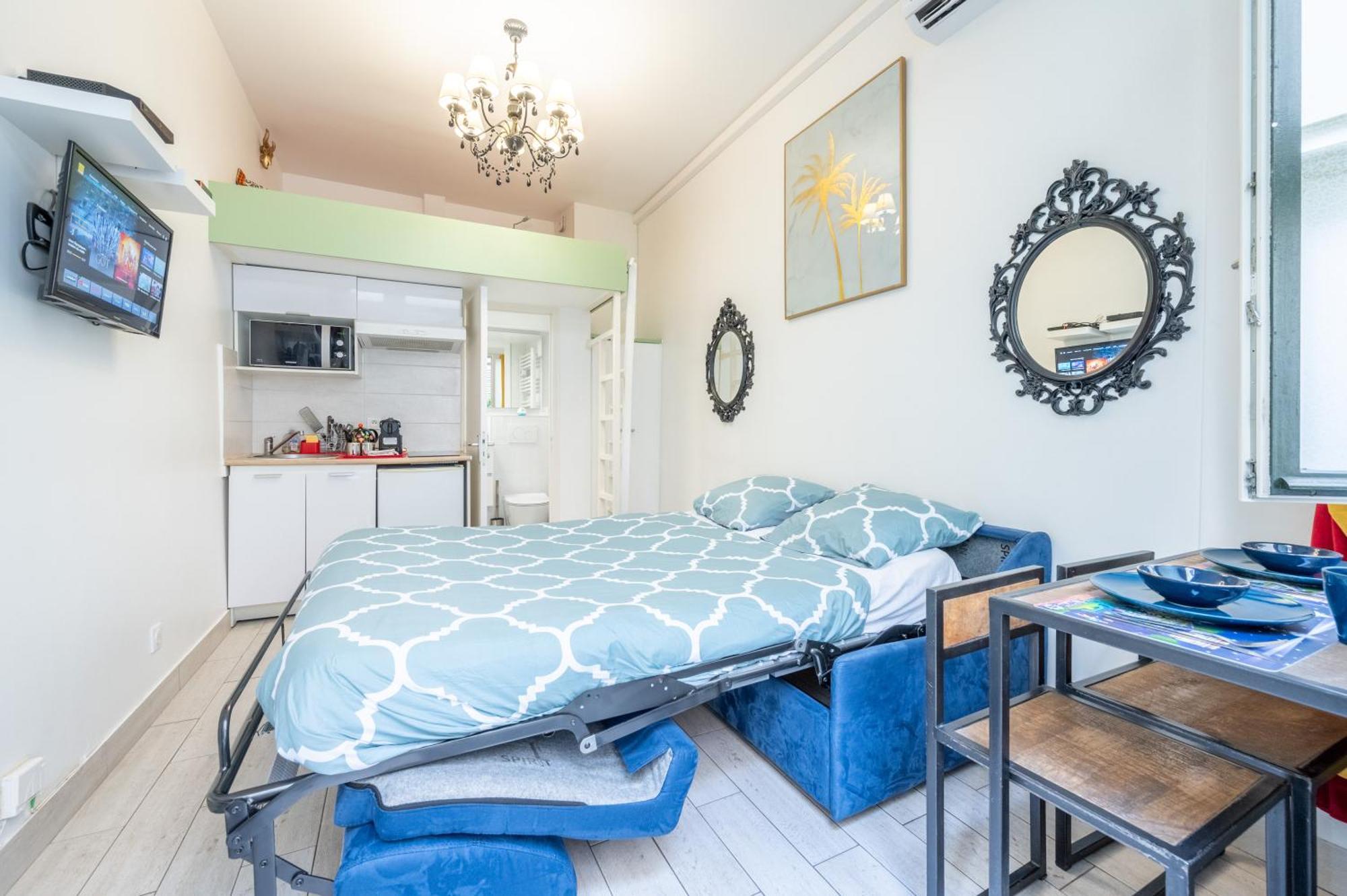 Little Boudoir Of Paris Champs-Elysees Exterior photo